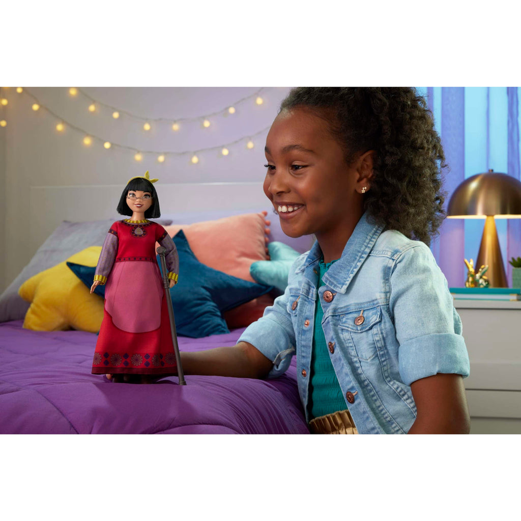 Disney Wish Singing Asha of Rosas Fashion Doll & Star Figure, Posable with  Removable Outfit