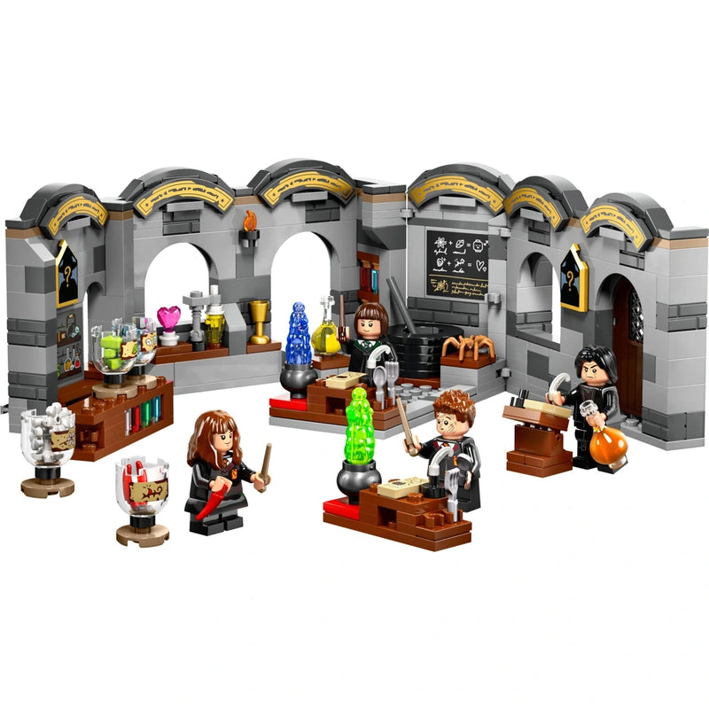 LEGO Harry Potter Hogwarts Castle: Potions Class